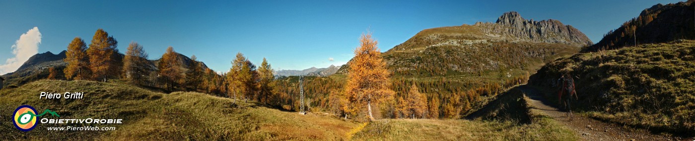 27 Sul sentiero 214 per Lago Colombo e Passo d'Aviasco.jpg